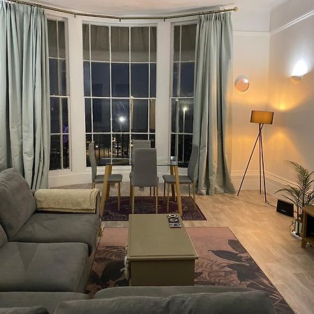 Period Sea View Flat In Hastings 아파트 외부 사진