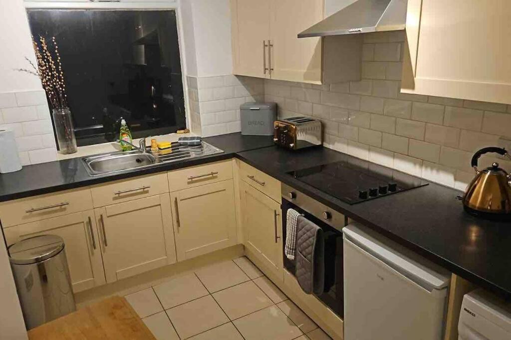 Period Sea View Flat In Hastings 아파트 외부 사진
