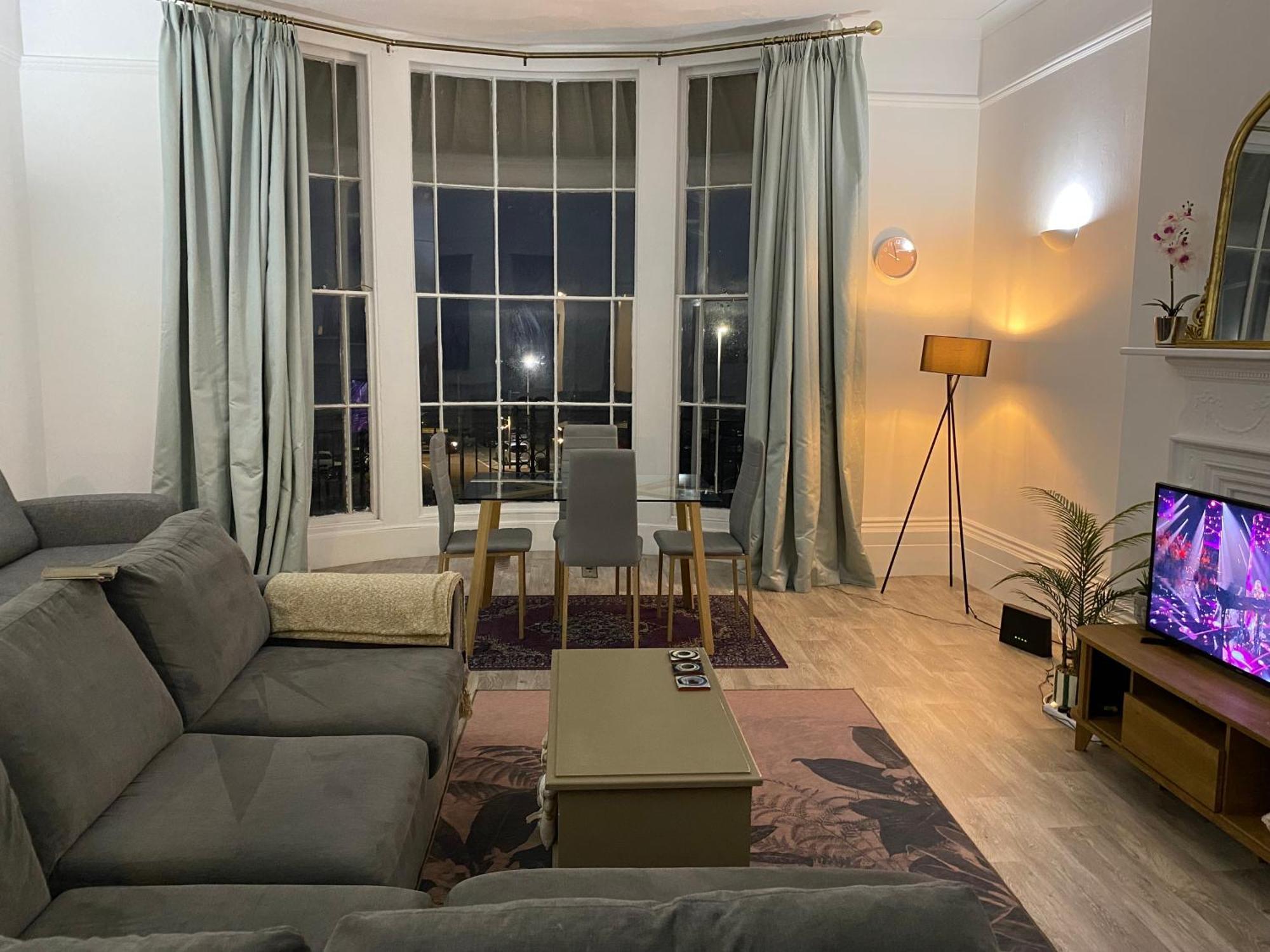 Period Sea View Flat In Hastings 아파트 외부 사진